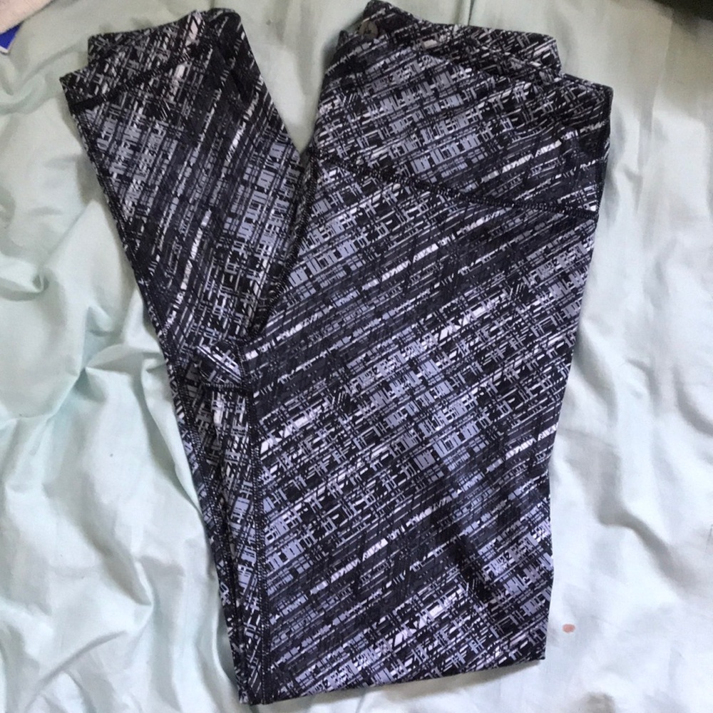 Athletic leggings